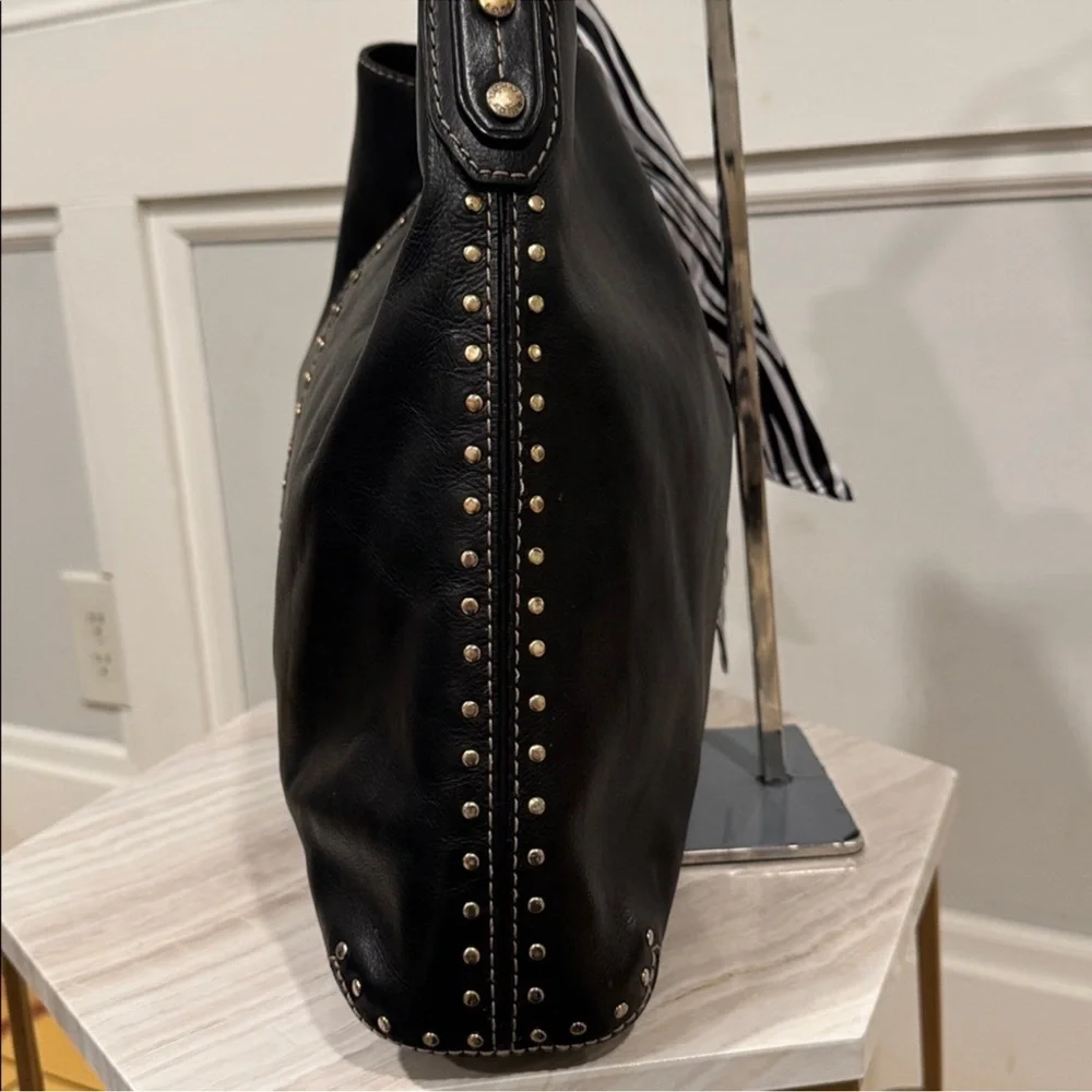 Michael Kors Black Shoulder Bag with Zebra Scarf - Picture 3 of 9